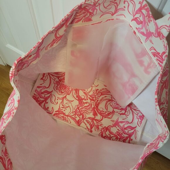 Lilly Pulitzer x Goop Palm Beach Tote “Kiss Kiss” Cameo White & Pink Canvas Bag - Picture 4 of 5